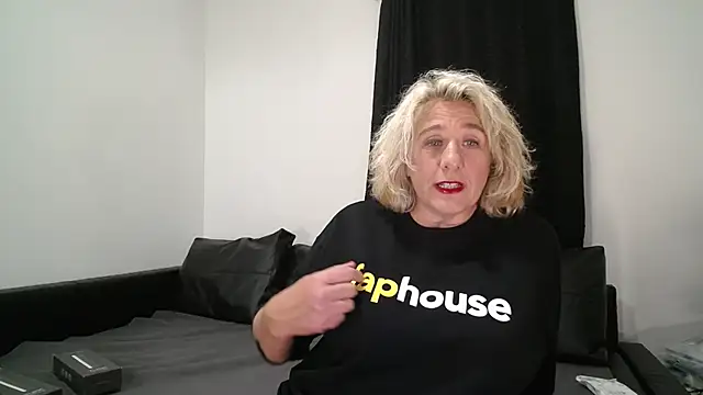 CamillaCreampie online show from October 2025 07:58:02 PM