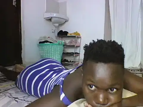 Snapshot of sexyqueen02 chatting on February 2025 12:47:01 PM sexyqueen02 online show from February 2025 12:47:01 PM