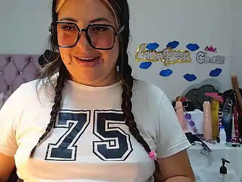 Snapshot of lanaqueen699 chatting on February 2025 06:22:01 PM lanaqueen699 online show from February 2025 06:22:01 PM