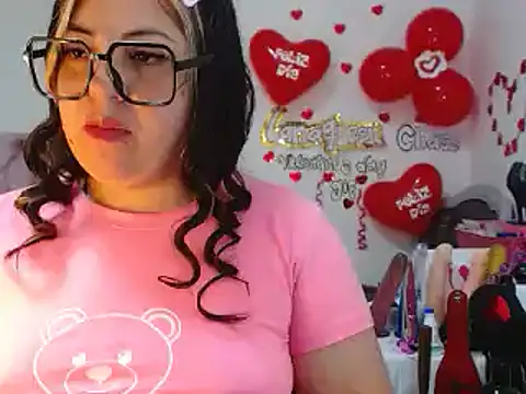 Snapshot of lanaqueen699 chatting on February 2025 03:38:02 PM lanaqueen699 online show from February 2025 03:38:02 PM