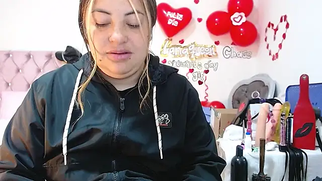 Snapshot of lanaqueen699 chatting on February 2025 12:24:01 PM lanaqueen699 online show from February 2025 12:24:01 PM