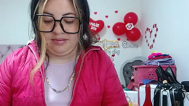 Snapshot of lanaqueen699 chatting on March 2025 12:27:02 PM lanaqueen699 online show from March 2025 12:27:02 PM