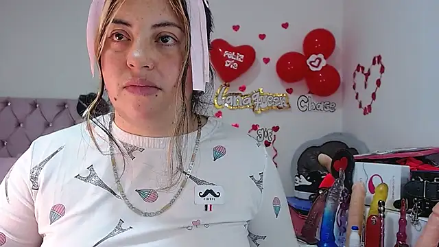 Snapshot of lanaqueen699 chatting on March 2025 06:29:02 PM lanaqueen699 online show from March 2025 06:29:02 PM