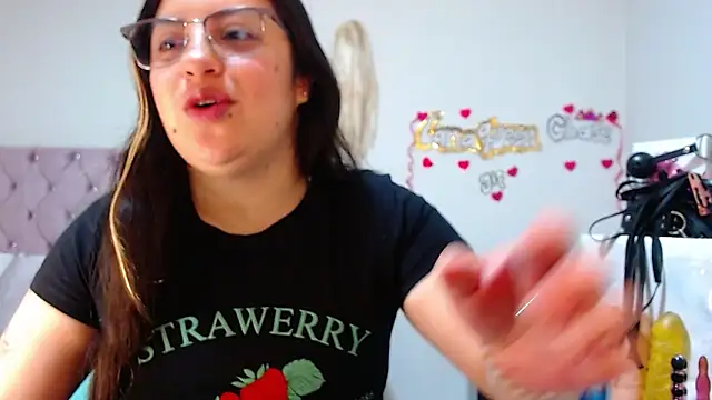 Snapshot of lanaqueen699 chatting on September 2025 12:20:01 PM lanaqueen699 online show from September 2025 12:20:01 PM