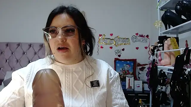 lanaqueen699 online show from December 2025 12:21:02 PM