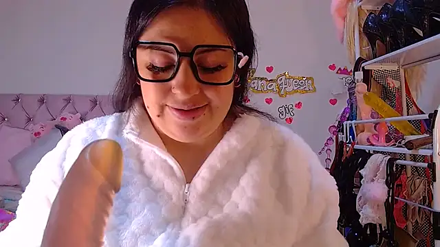 lanaqueen699 online show from May 2026 04:57:01 PM