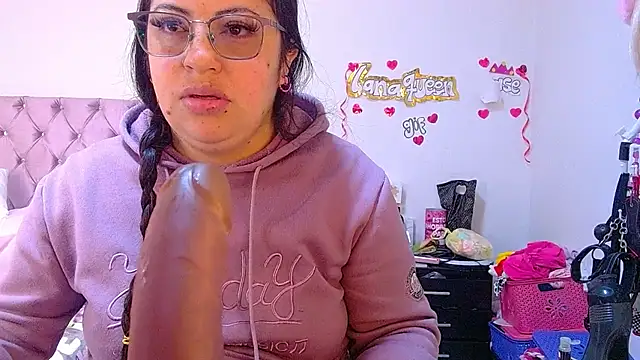 lanaqueen699 online show from June 2026 12:20:02 PM