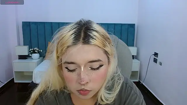 april bunnyy online show from July 2026 08:59:01 PM