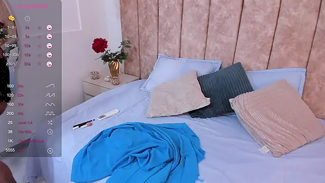 Katrina baurii online show from February 2025 01:07:01 PM