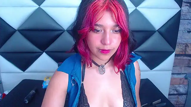 UnderBaby  online show from December 2024 03:51:01 AM