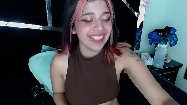 UnderBaby  online show from March 2025 11:11:02 PM