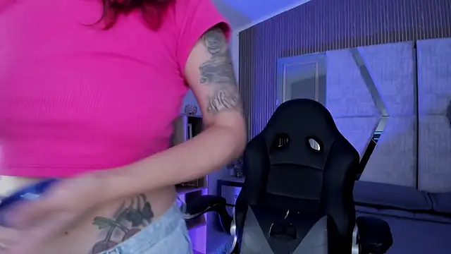 Melany Luv online show from May 2026 10:27:02 PM
