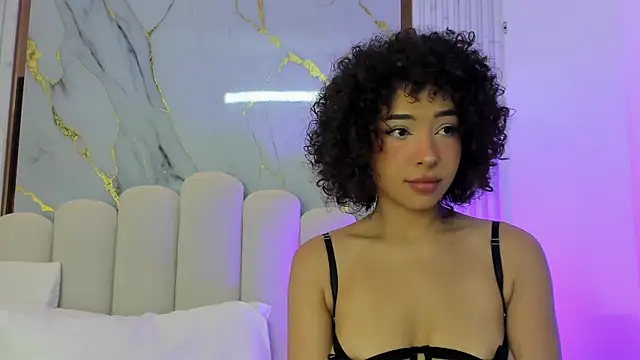 Snapshot of OSHUN_ chatting on February 2025 12:00:02 PM OSHUN online show from February 2025 12:00:02 PM