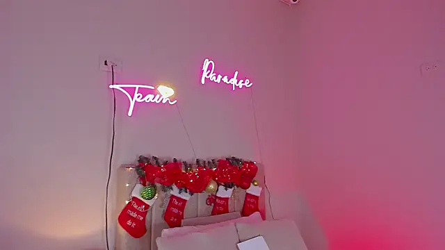 Snapshot of _angela_x chatting on December 2024 05:51:01 PM angela x online show from December 2024 05:51:01 PM