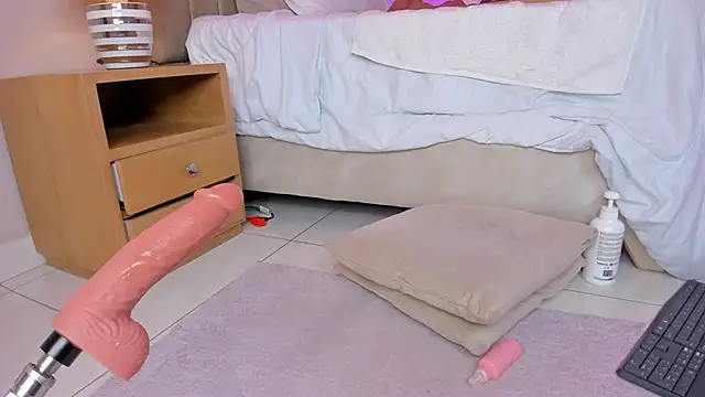 Snapshot of _angela_x chatting on January 2025 02:41:01 PM angela x online show from January 2025 02:41:01 PM