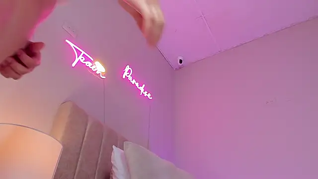 Snapshot of _angela_x chatting on January 2025 05:51:01 PM angela x online show from January 2025 05:51:01 PM