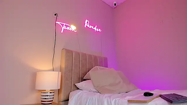 Snapshot of _angela_x chatting on January 2025 12:02:02 PM angela x online show from January 2025 12:02:02 PM