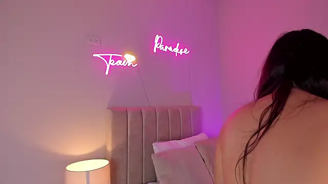 Snapshot of _angela_x chatting on February 2025 05:56:02 PM angela x online show from February 2025 05:56:02 PM