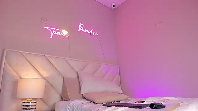 Snapshot of _angela_x chatting on March 2025 04:22:01 PM angela x online show from March 2025 04:22:01 PM