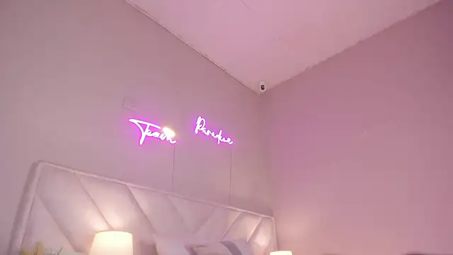 Snapshot of _angela_x chatting on January 2026 11:37:02 AM angela x online show from January 2026 11:37:02 AM