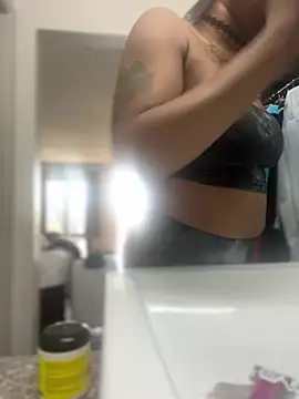 Snapshot of PrettyGal_Tingz chatting on February 2025 08:10:01 PM PrettyGal Tingz online show from February 2025 08:10:01 PM