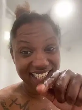 Snapshot of PrettyGal_Tingz chatting on February 2025 07:38:02 PM PrettyGal Tingz online show from February 2025 07:38:02 PM