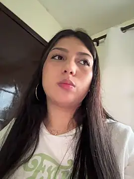 Snapshot of Maii_chan chatting on January 2025 10:39:01 PM Maii chan online show from January 2025 10:39:01 PM