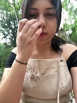 Snapshot of Maii_chan chatting on March 2025 09:00:02 PM Maii chan online show from March 2025 09:00:02 PM