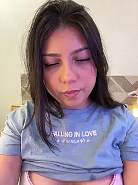 Snapshot of Maii_chan chatting on December 2025 04:06:01 AM Maii chan online show from December 2025 04:06:01 AM