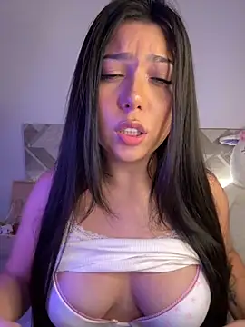 Snapshot of Maii_chan chatting on December 2025 05:01:02 AM Maii chan online show from December 2025 05:01:02 AM