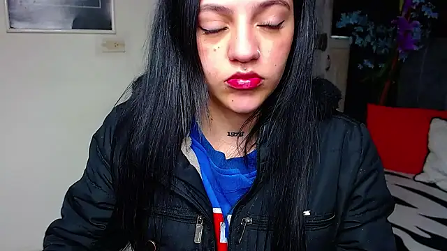 Violettasquirt online show from February 2026 01:44:02 PM