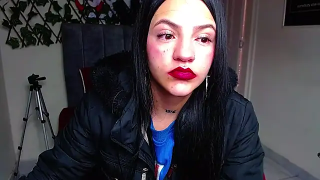 Violettasquirt online show from May 2026 01:30:02 PM