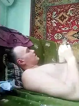 Snapshot of Pineapple04 chatting on January 2025 12:37:02 PM Pineapple04 online show from January 2025 12:37:02 PM