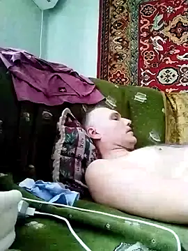 Snapshot of Pineapple04 chatting on January 2025 12:40:02 PM Pineapple04 online show from January 2025 12:40:02 PM