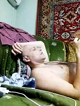 Snapshot of Pineapple04 chatting on January 2025 06:03:02 PM Pineapple04 online show from January 2025 06:03:02 PM