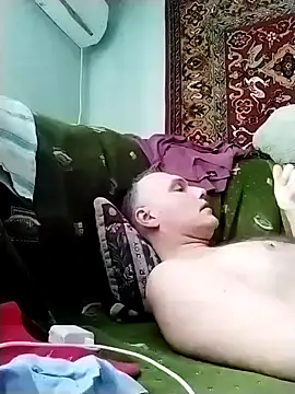 Snapshot of Pineapple04 chatting on February 2025 07:38:02 AM Pineapple04 online show from February 2025 07:38:02 AM