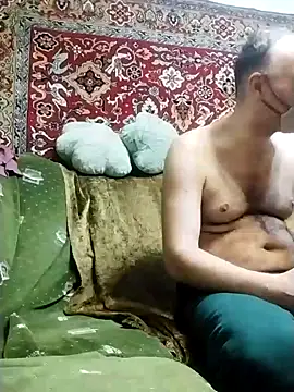 Snapshot of Pineapple04 chatting on February 2025 06:37:01 PM Pineapple04 online show from February 2025 06:37:01 PM