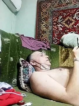 Snapshot of Pineapple04 chatting on February 2025 04:40:02 PM Pineapple04 online show from February 2025 04:40:02 PM