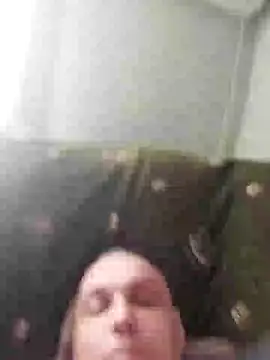 Snapshot of Pineapple04 chatting on March 2025 08:32:01 AM Pineapple04 online show from March 2025 08:32:01 AM