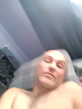 Snapshot of Pineapple04 chatting on November 2025 07:11:02 AM Pineapple04 online show from November 2025 07:11:02 AM