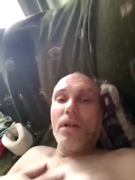 Snapshot of Pineapple04 chatting on November 2025 09:35:01 AM Pineapple04 online show from November 2025 09:35:01 AM