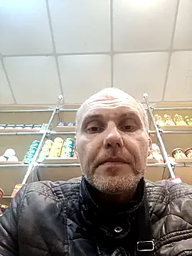 Snapshot of Pineapple04 chatting on December 2025 08:41:02 AM Pineapple04 online show from December 2025 08:41:02 AM