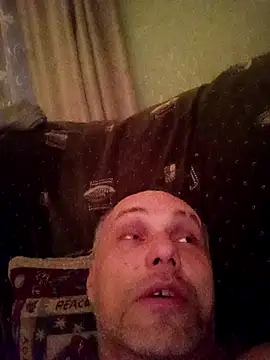 Snapshot of Pineapple04 chatting on December 2025 03:58:02 AM Pineapple04 online show from December 2025 03:58:02 AM