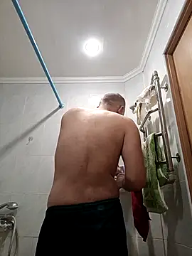 Snapshot of Pineapple04 chatting on December 2025 06:30:02 AM Pineapple04 online show from December 2025 06:30:02 AM