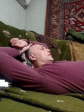 Snapshot of Pineapple04 chatting on January 2026 07:37:02 PM Pineapple04 online show from January 2026 07:37:02 PM