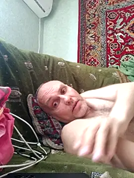 Snapshot of Pineapple04 chatting on March 2026 11:28:02 AM Pineapple04 online show from March 2026 11:28:02 AM