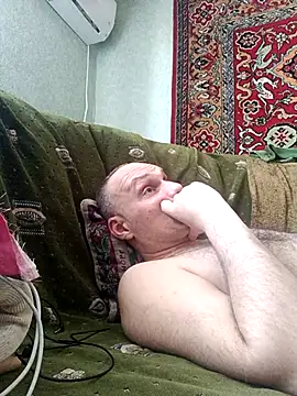 Snapshot of Pineapple04 chatting on March 2026 11:47:01 AM Pineapple04 online show from March 2026 11:47:01 AM