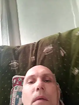 Snapshot of Pineapple04 chatting on March 2026 04:40:02 AM Pineapple04 online show from March 2026 04:40:02 AM