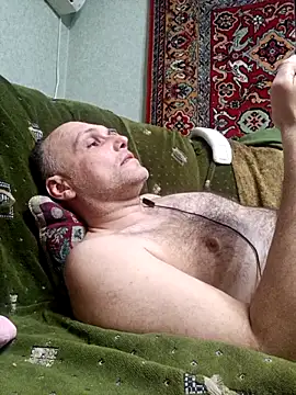 Snapshot of Pineapple04 chatting on March 2026 04:46:02 PM Pineapple04 online show from March 2026 04:46:02 PM