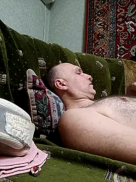 Snapshot of Pineapple04 chatting on March 2026 08:25:02 PM Pineapple04 online show from March 2026 08:25:02 PM